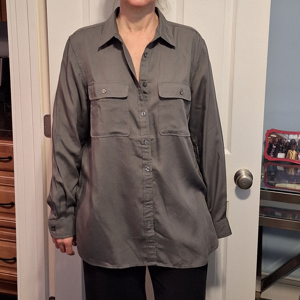 🍂BANANA REPUBLIC🍁Grey/Green-ish, Long Sleeved Dress Shirt